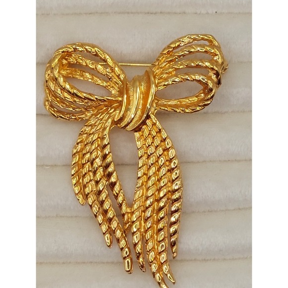Angel Jewelry - Vintage Brooch Signed Angel Gold Textured Ribbon Bow Pin Coquette Romantic 1980s